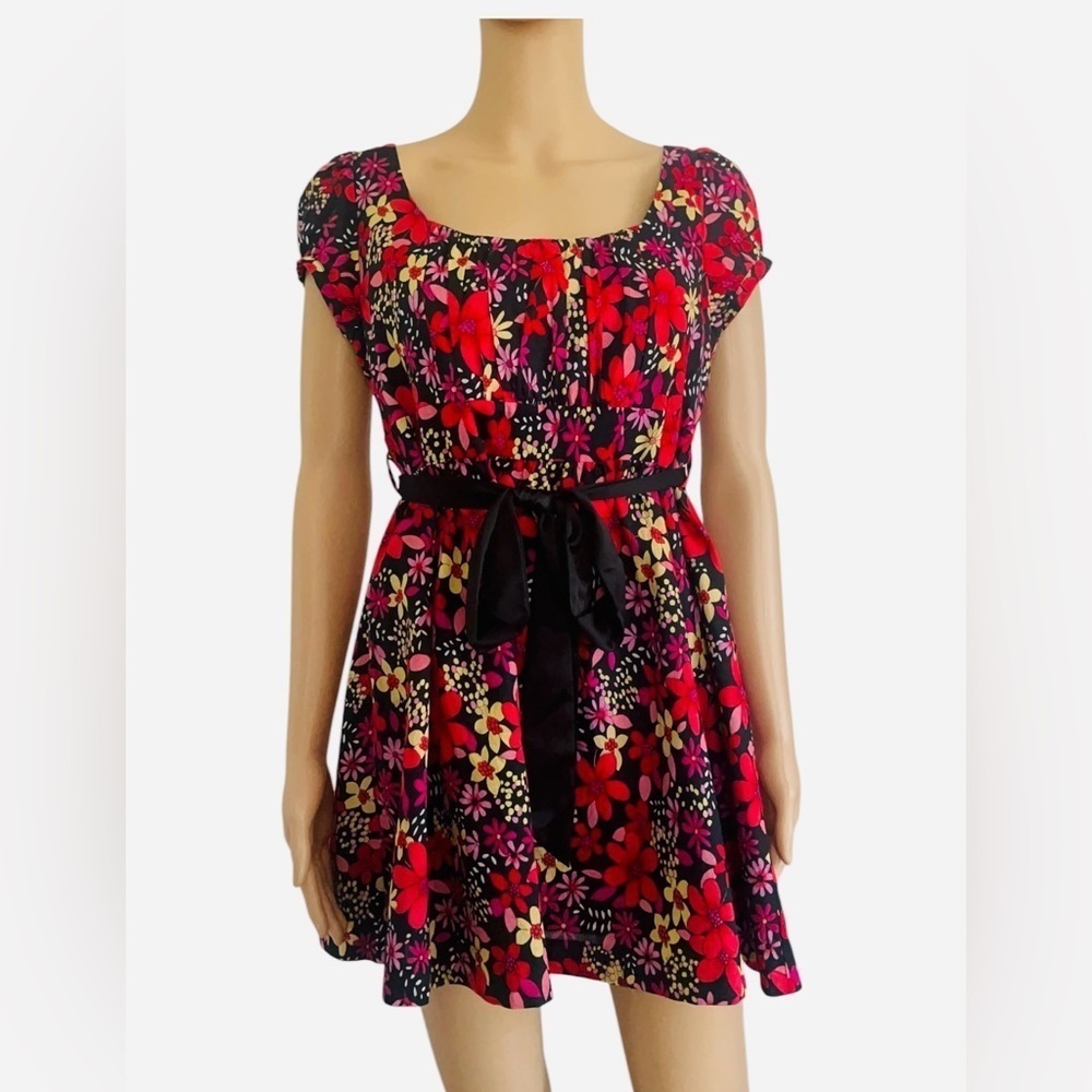 Forever 21 floral A-line dress Junior L mini red black belt ruched short sleeve